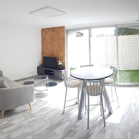 Joli Appartement 2 Chambres A มาร์ติกส์ ภายนอก รูปภาพ